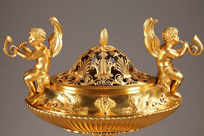 Empire gilt bronze and marble table top perfume burner | MasterArt